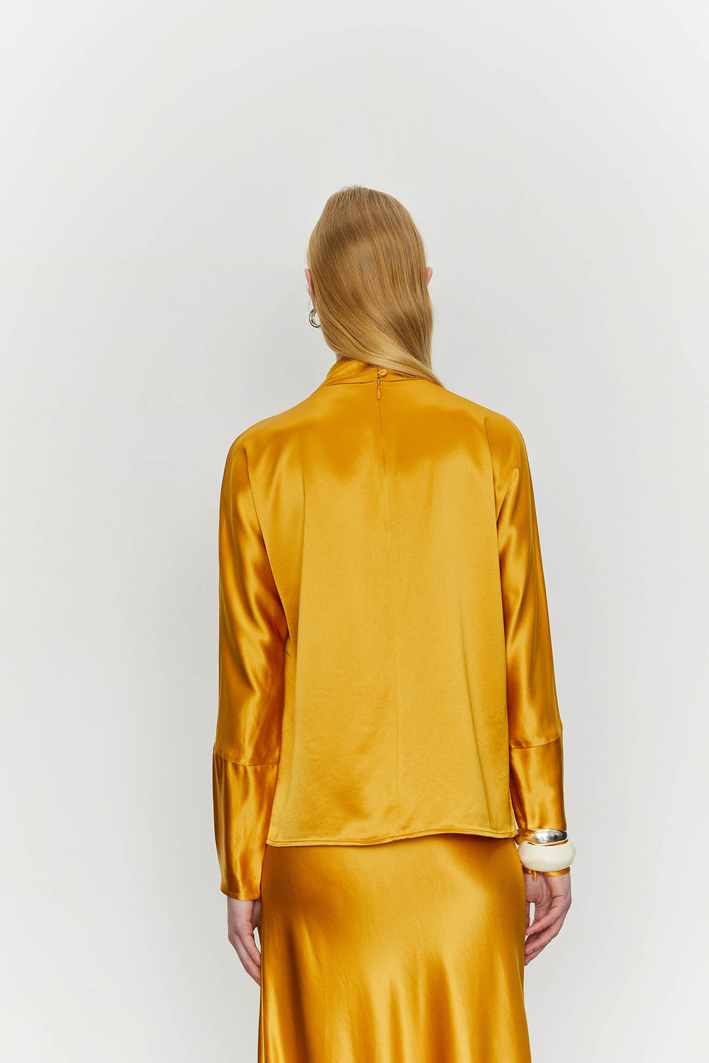 product-color-OIL_YELLOW