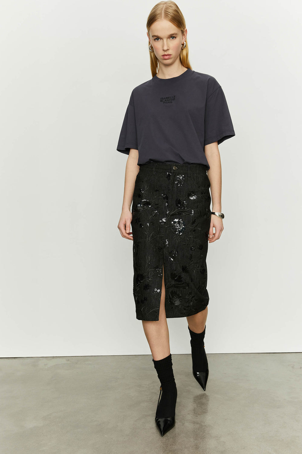 product-color-BLACK