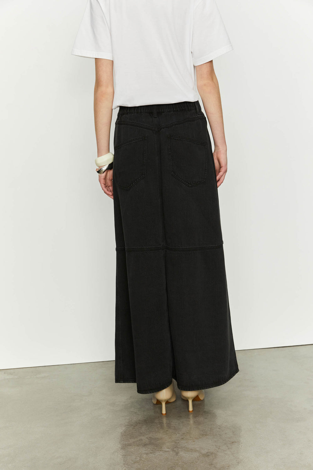 product-color-BLACK