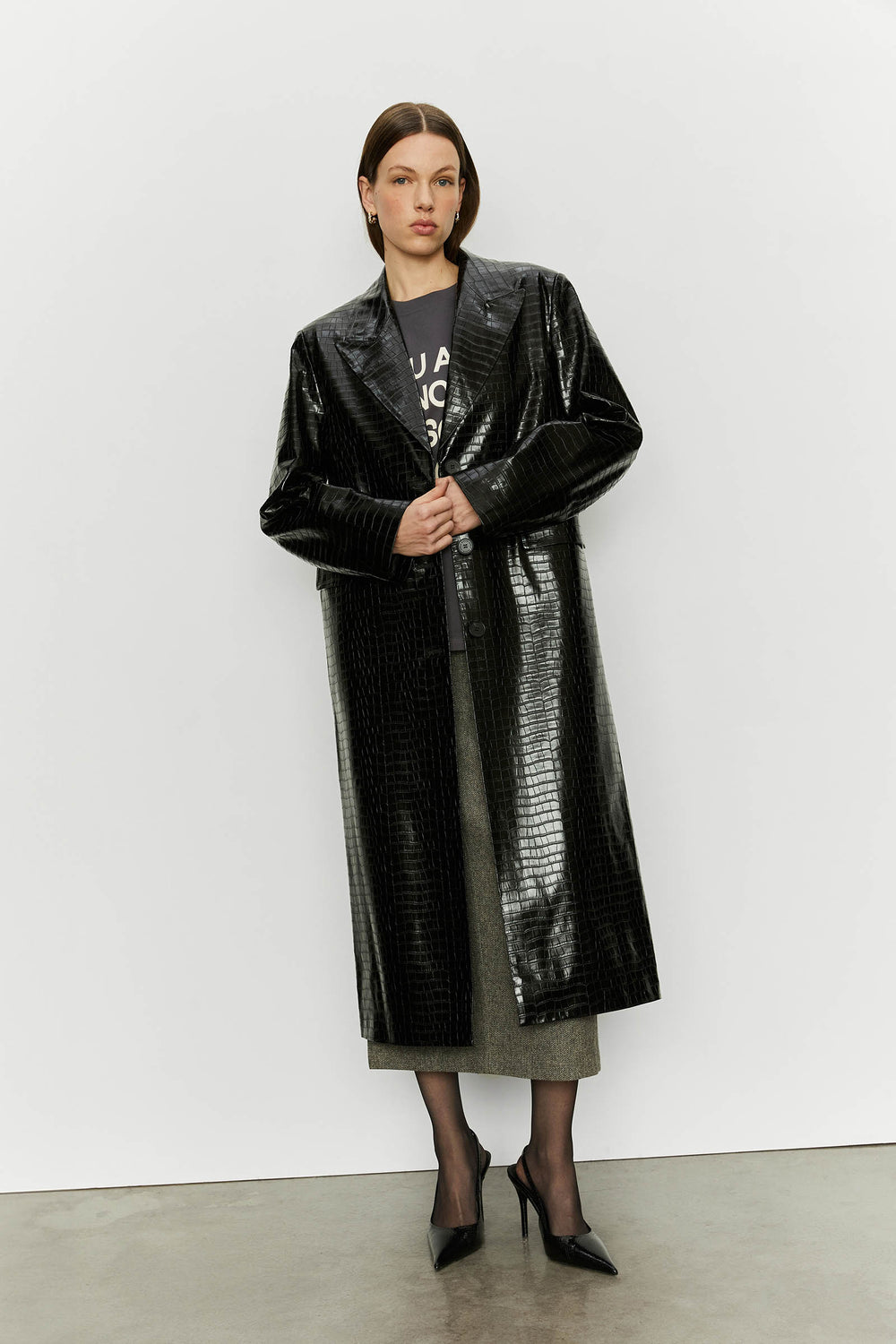 product-color-BLACK