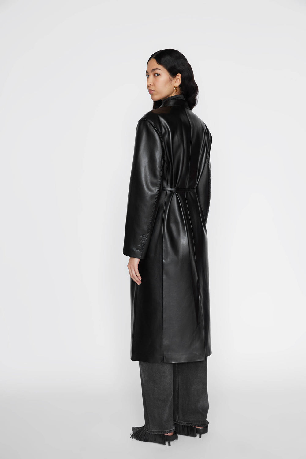 product-color-BLACK