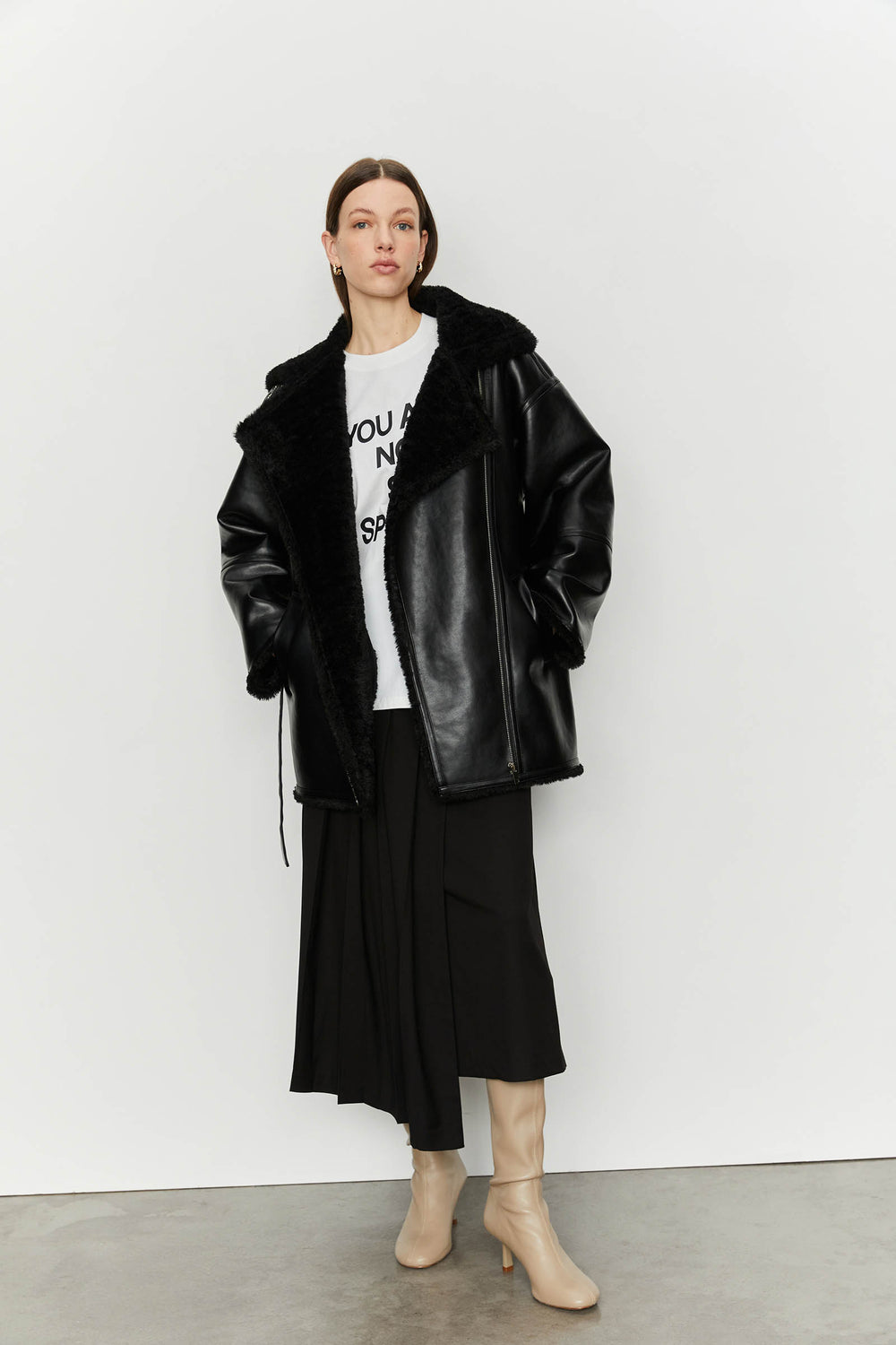 product-color-BLACK