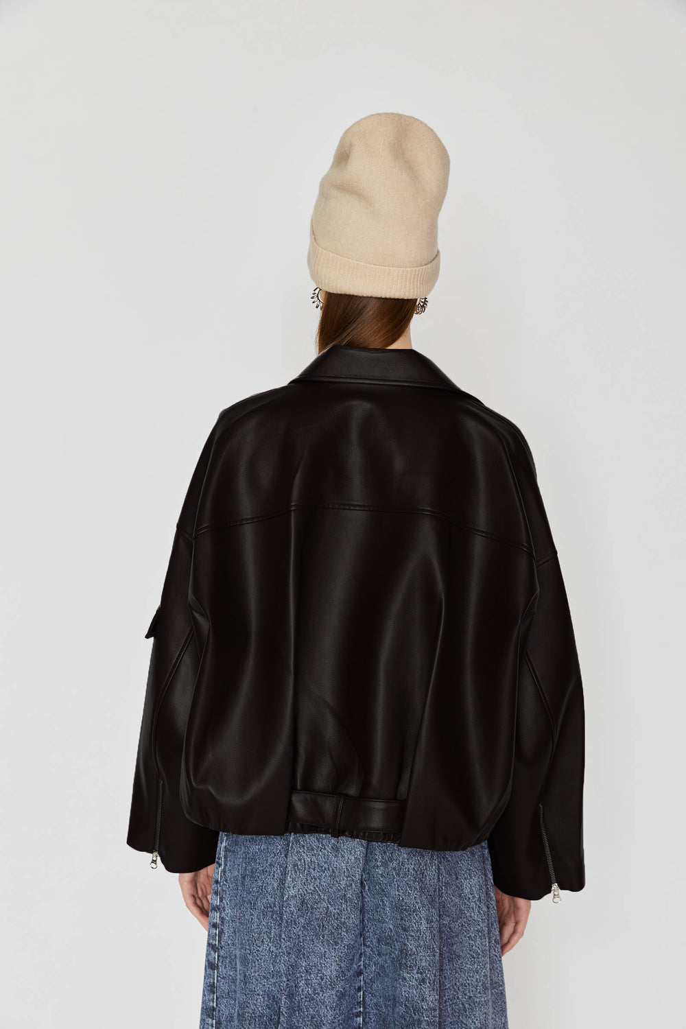 product-color-BLACK