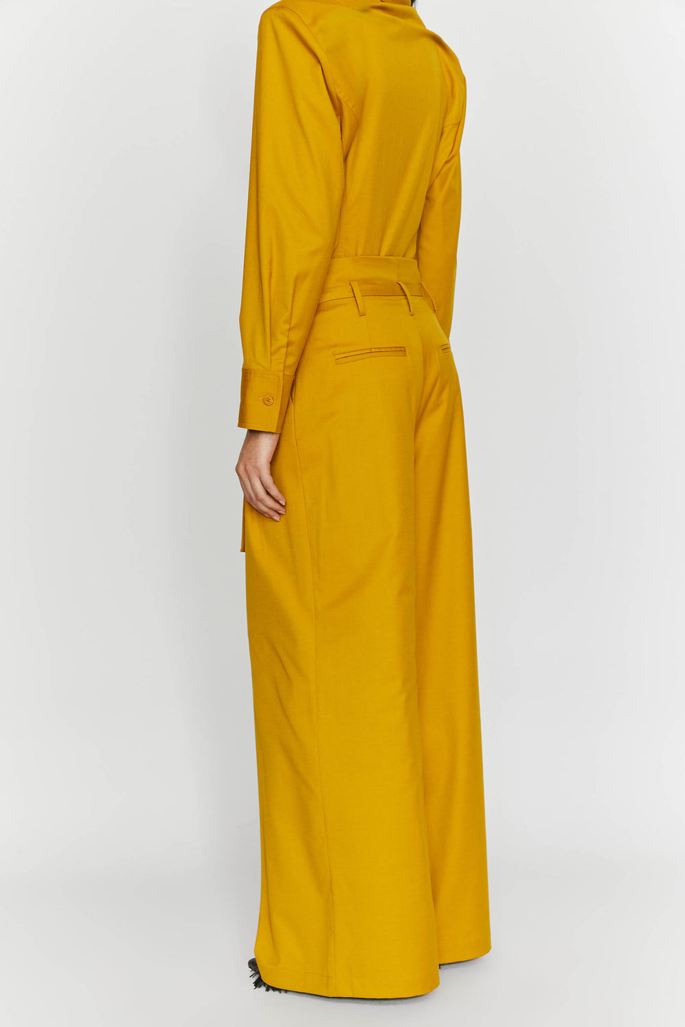 product-color-OIL_YELLOW