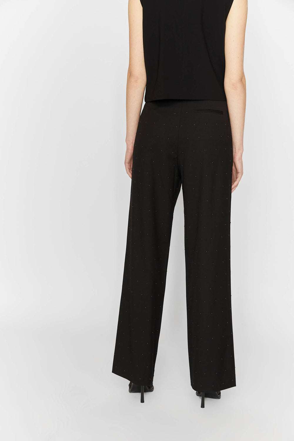 product-color-BLACK