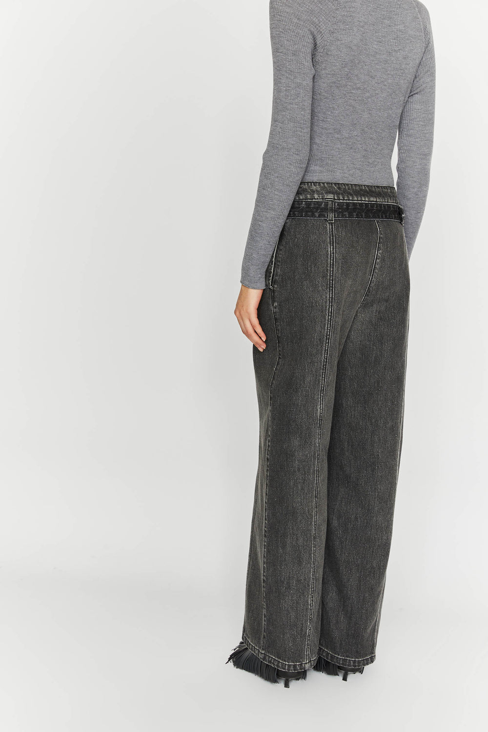 product-color-BLACK