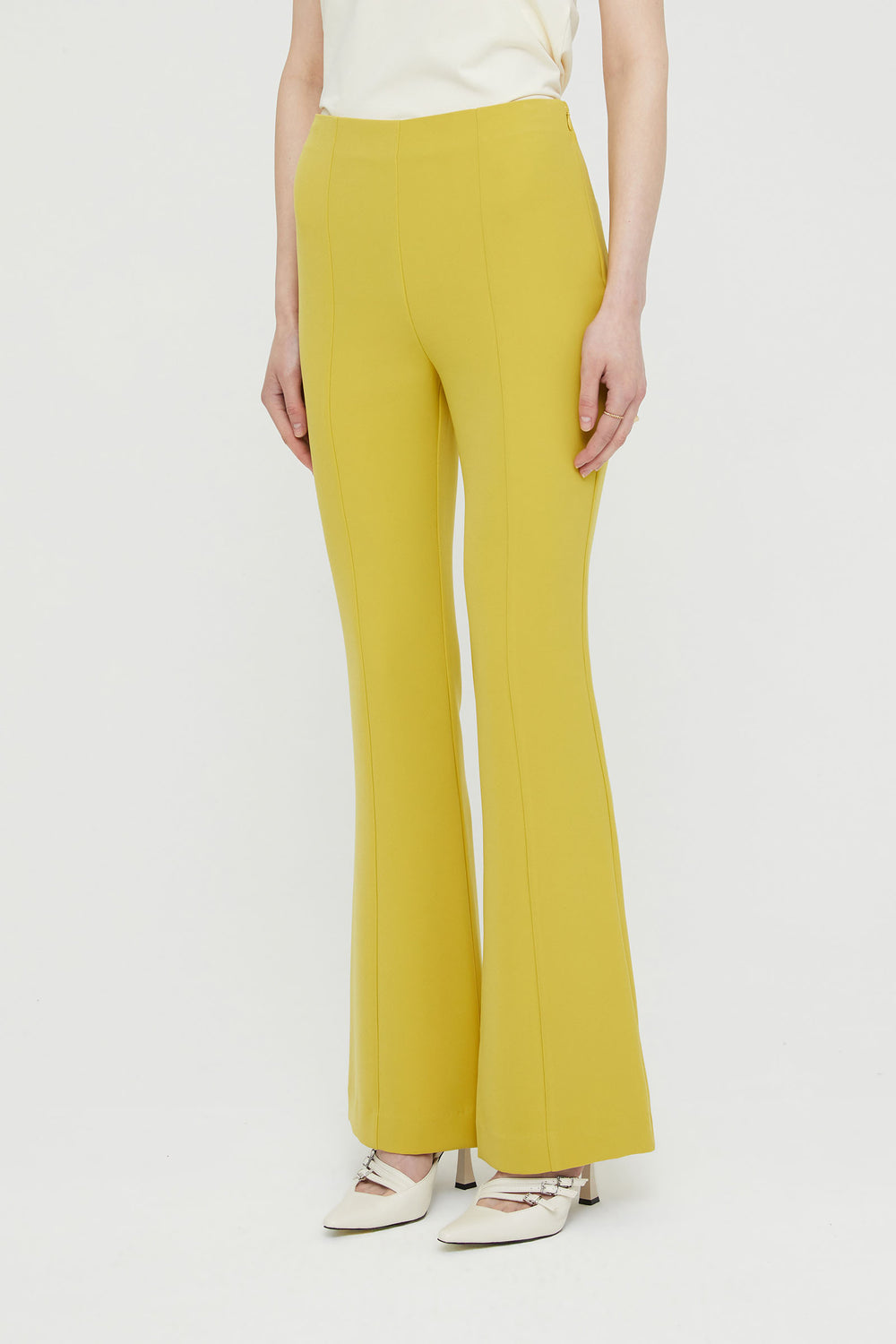 product-color-EMPIRE_YELLOW