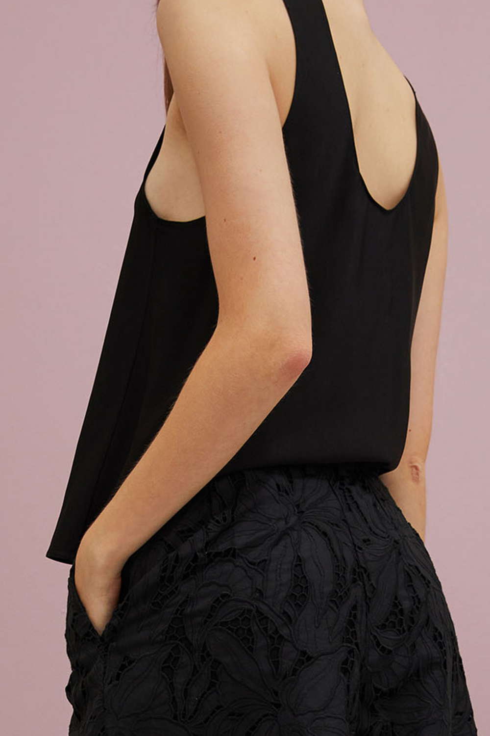 product-color-BLACK