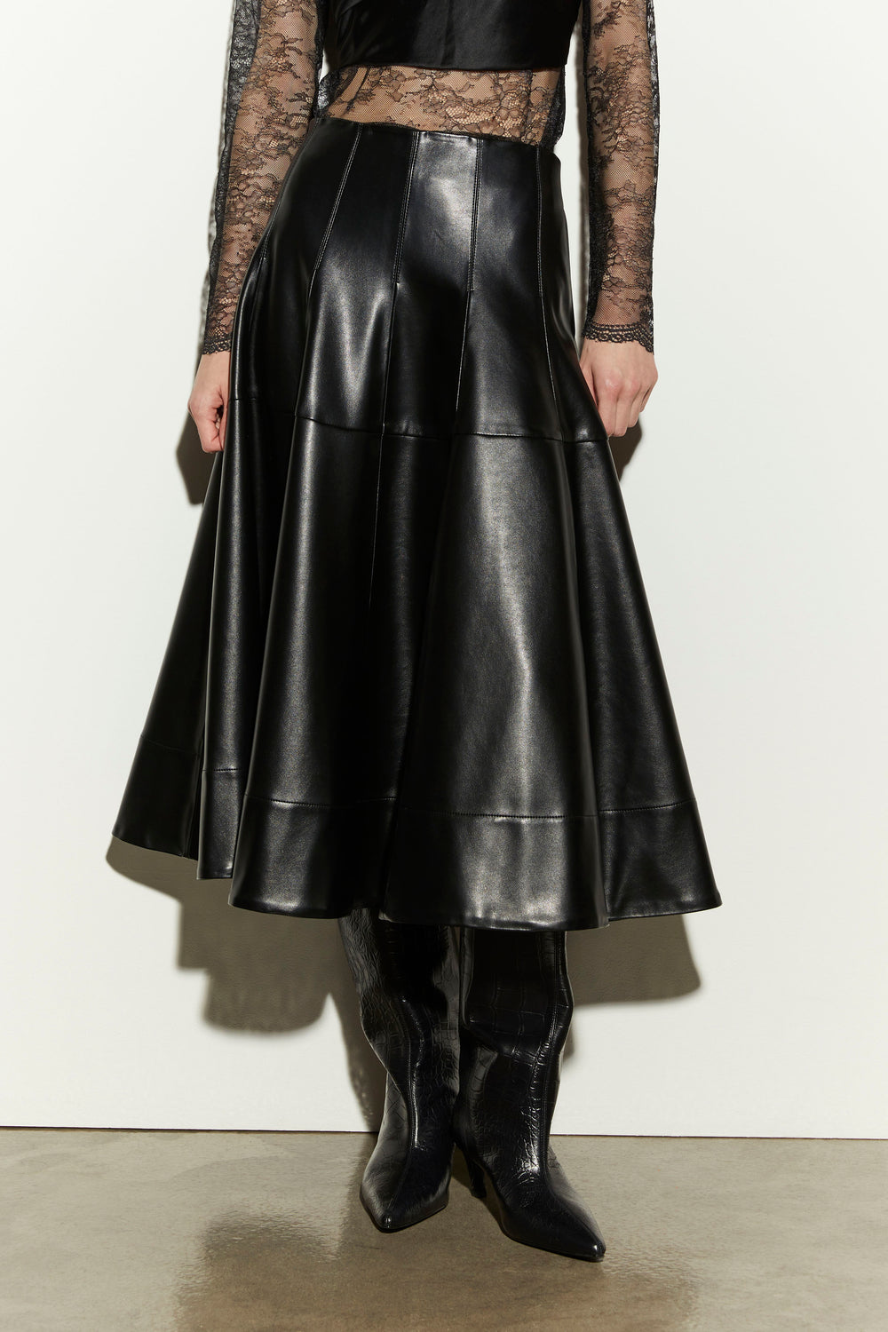 product-color-BLACK