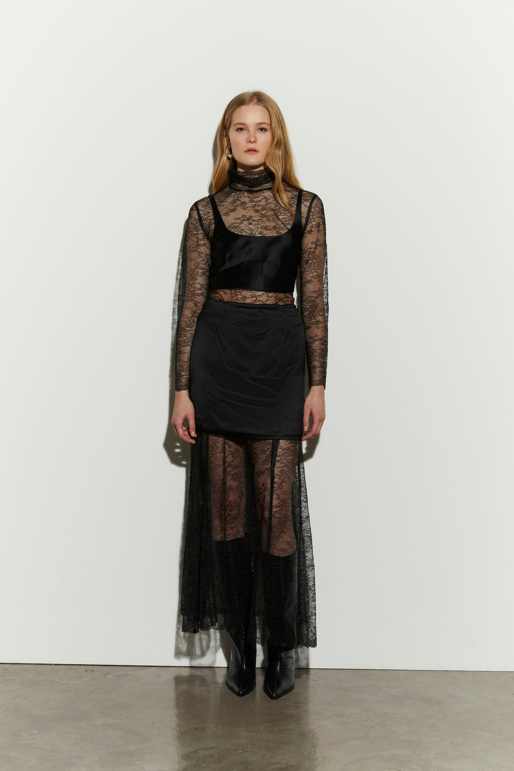 product-color-BLACK