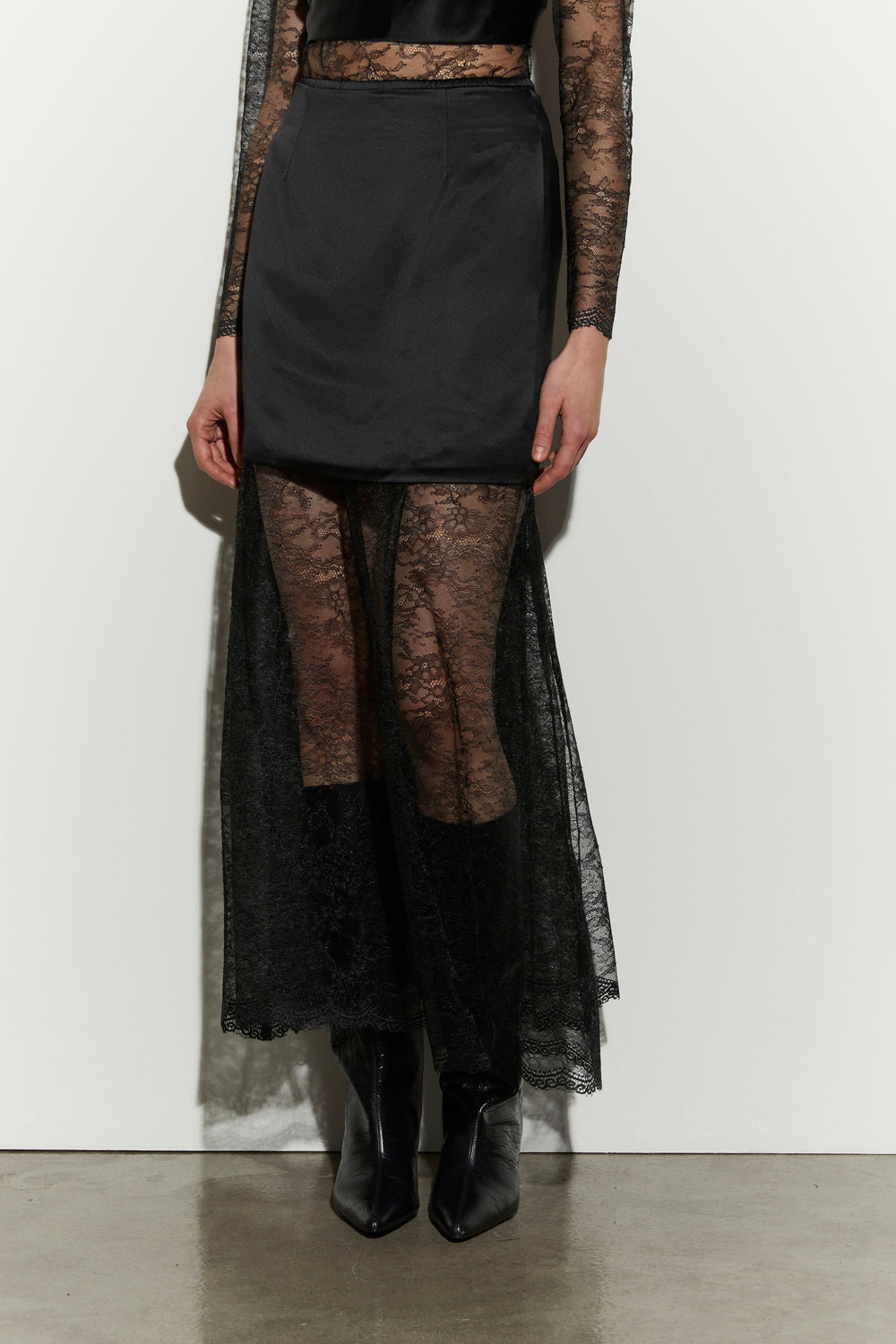 product-color-BLACK