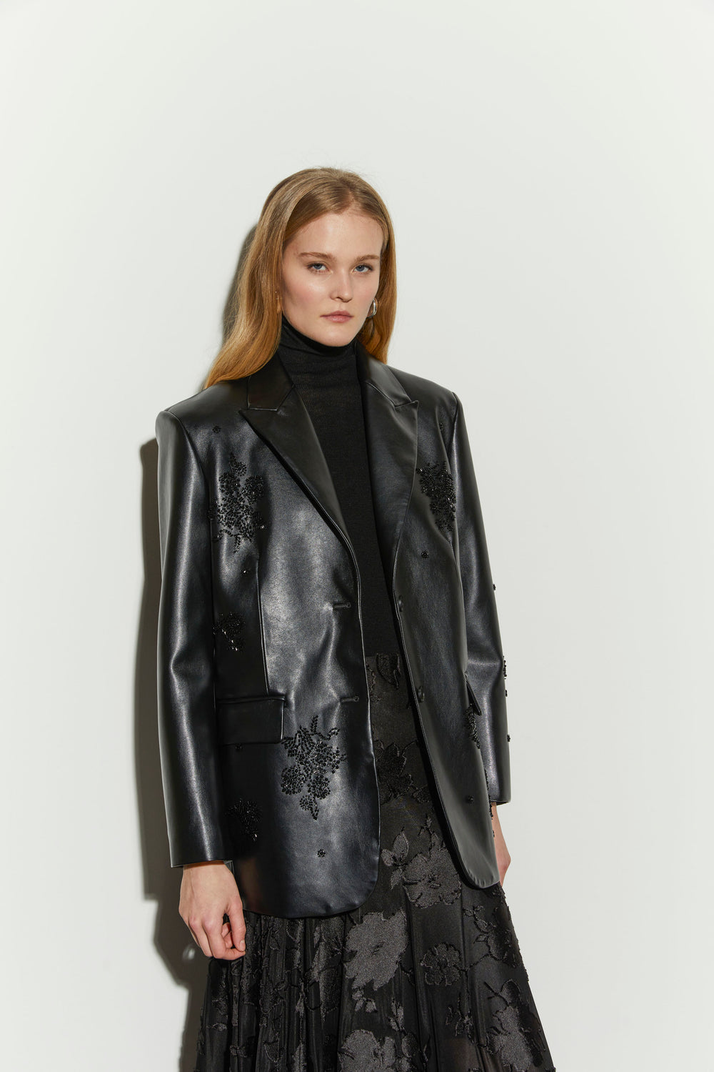 product-color-BLACK