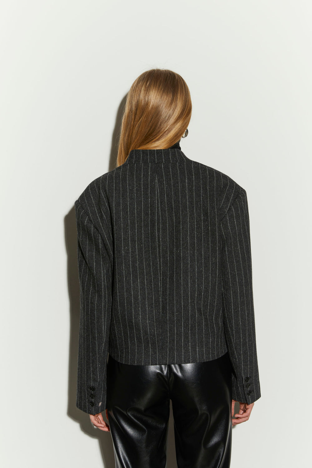 product-color-BLACK