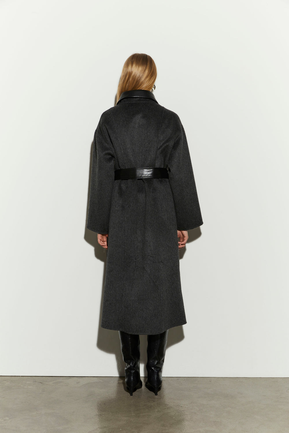 product-color-ANTHRACITE