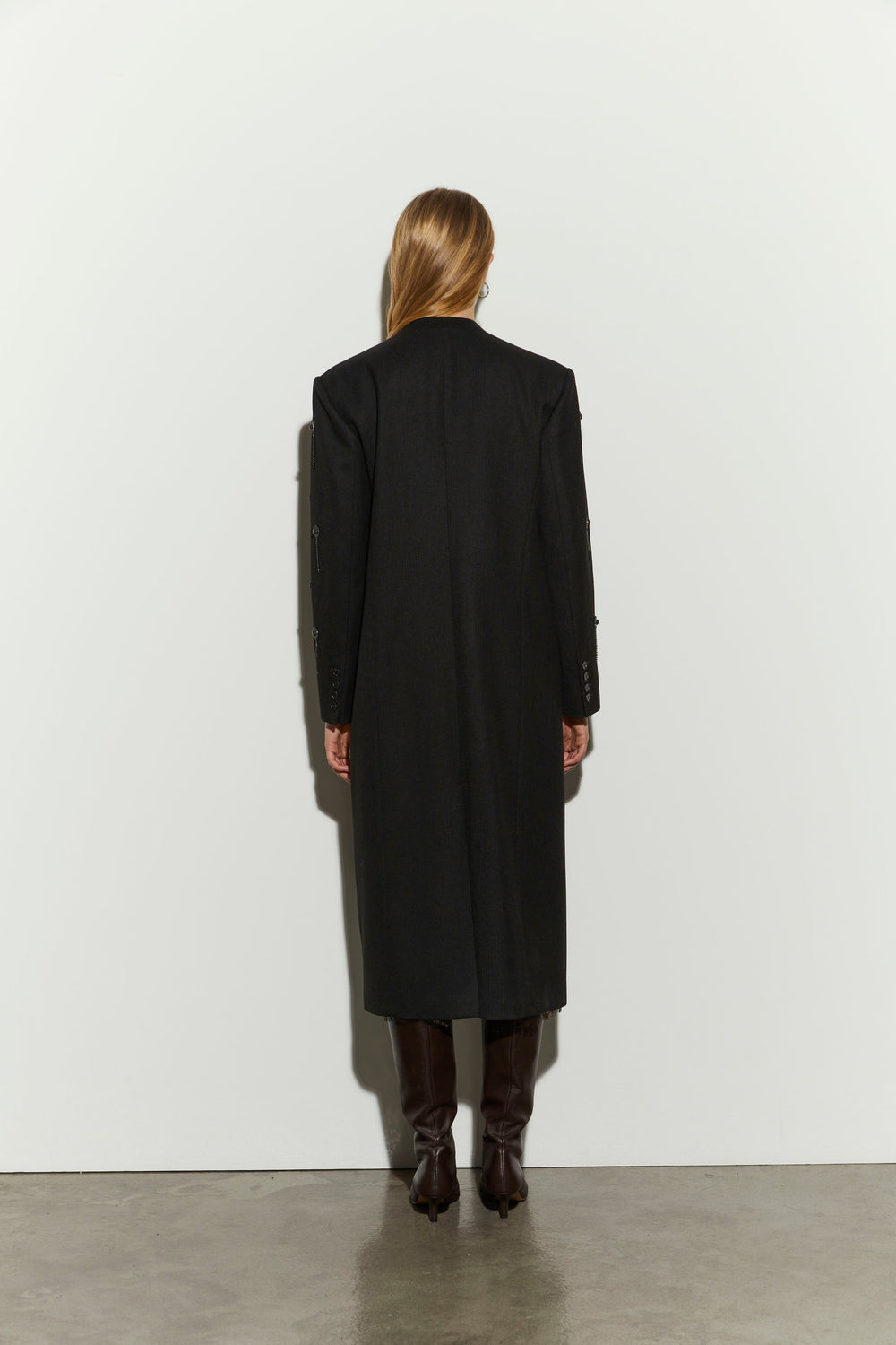 product-color-BLACK