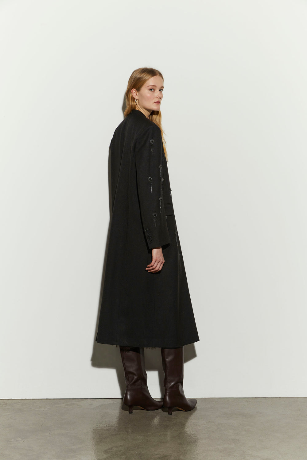 product-color-BLACK