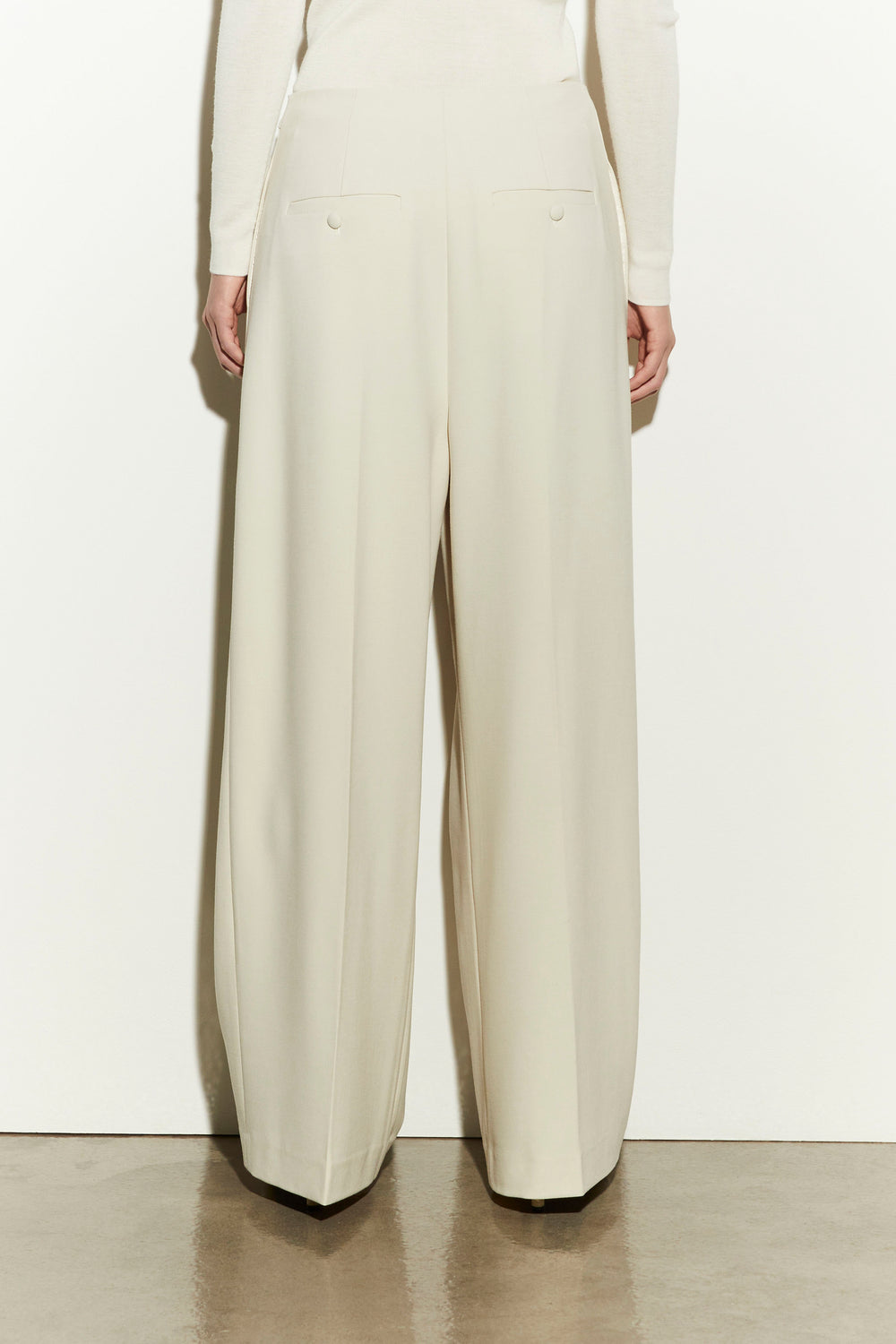 product-color-IVORY