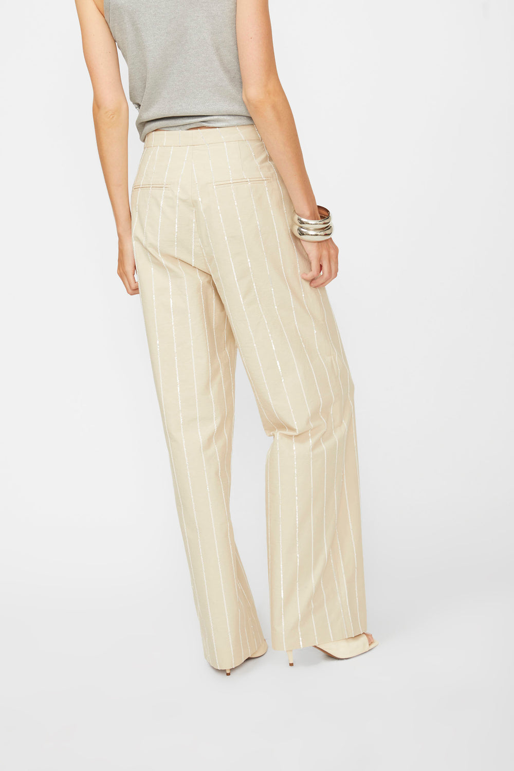 product-color-CHARDONNAY